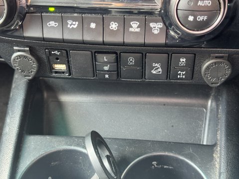Toyota Hilux Invincible | Auto | 2.4 LT | Double Cab | Camera | Sensors | EURO 6 35
