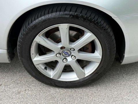 Volvo V70 2.0 V70 SE Luxury D4 Auto 5dr 43