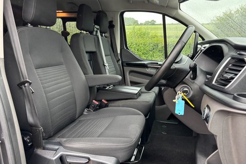 Ford Transit Custom 320 L1 Limited 170 ps Selectshift DCIV - Sat Nav / Adaptive Cruise 4