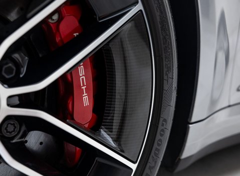 Porsche 911 Carrera GTS (992.2) 39
