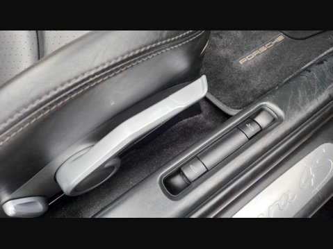 Porsche 911 CARRERA 4 TIPTRONIC S 16