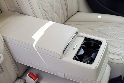 Bentley Flying Spur V8 42