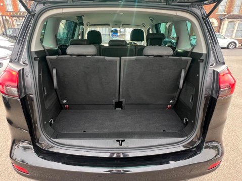 Vauxhall Zafira 1.4i Turbo SRi Euro 6 5dr 29