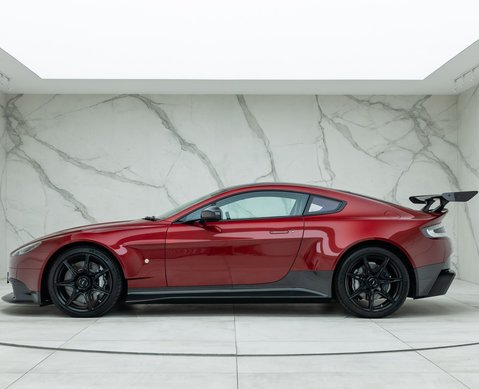 Aston Martin Vantage GT8 