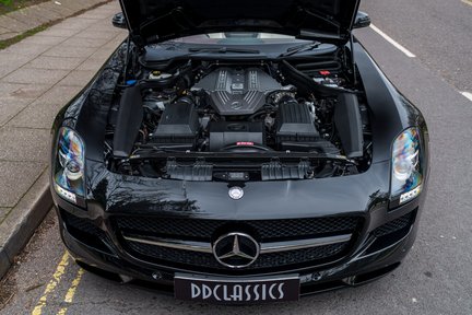 Mercedes-Benz SLS AMG GT ROADSTER- I OF ONLY 2 UK Cars 31
