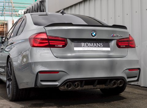 BMW M3 CS 28