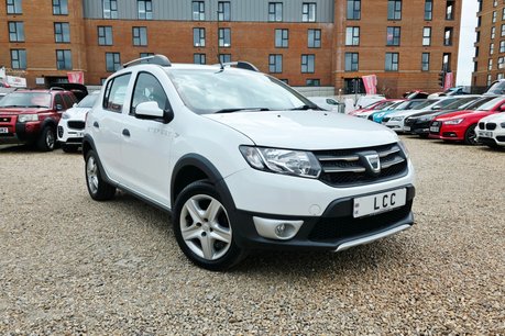 Dacia Sandero Stepway LAUREATE TCE.. 1 OWNER FROM NEW.. SERVICE HISTORY.. A/C.. STUNNING EXAMPLE