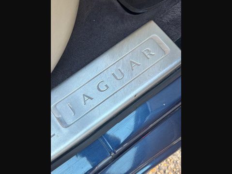 Jaguar XJ 3.0d V6 Premium Luxury Auto Euro 5 4dr 32