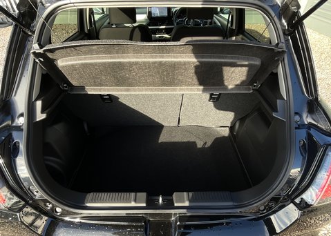 Suzuki Swift MOTION 17