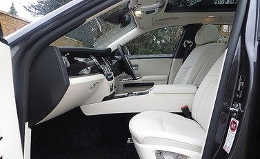 Rolls-Royce Ghost 13