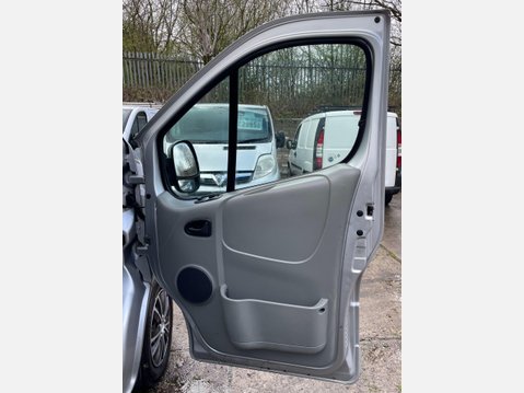 Renault Trafic 2.0 TD dCi SL27 Sport L1 H1 4dr 21