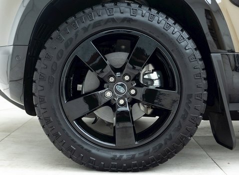 Land Rover Defender 110 D250 First Edition 8