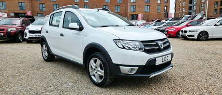 Dacia Sandero Stepway LAUREATE TCE.. 1 OWNER FROM NEW.. SERVICE HISTORY.. A/C.. STUNNING EXAMPLE 1