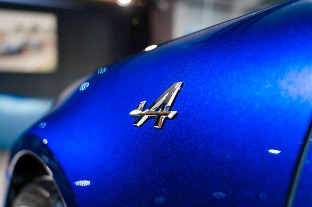 Alpine A110 LEGENDE. NOW SOLD. SIMILAR REQUIRED. PLEASE CALL 01903 254800. 2