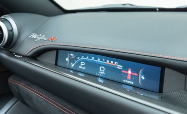 Ferrari Portofino M 19