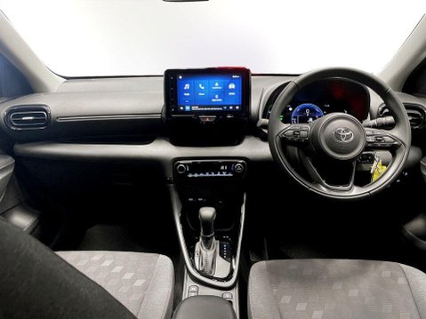 Toyota Yaris 1.5 VVT-h Design Hatchback 5dr Petrol Hybrid E-CVT Euro 6 (s/s) (116 ps) C 19