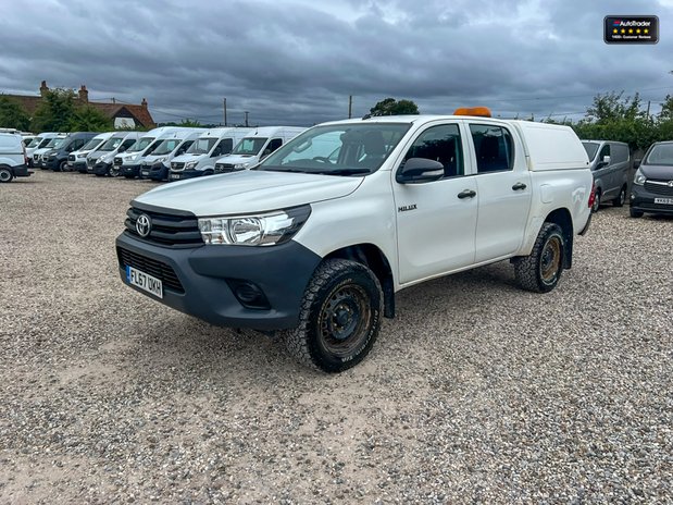 Toyota Hilux Crew Cab 4X4 Active 4WD Air Con Rear Camera EURO 6 NO VAT 2