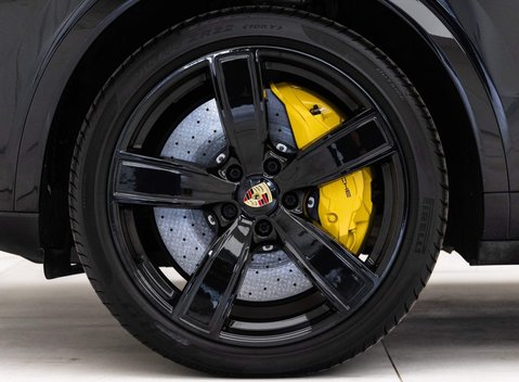 Porsche Cayenne TURBO S 21