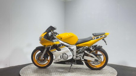 Yamaha R6 YZF 2003 5MT CARBED SPORTS BIKE ONLY 17K RUNNING PROJECT BIKE 4