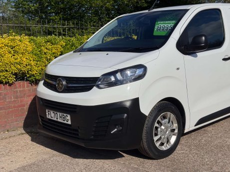 Vauxhall Vivaro 2.0 Vivaro 3100 Dynamic S/S 1
