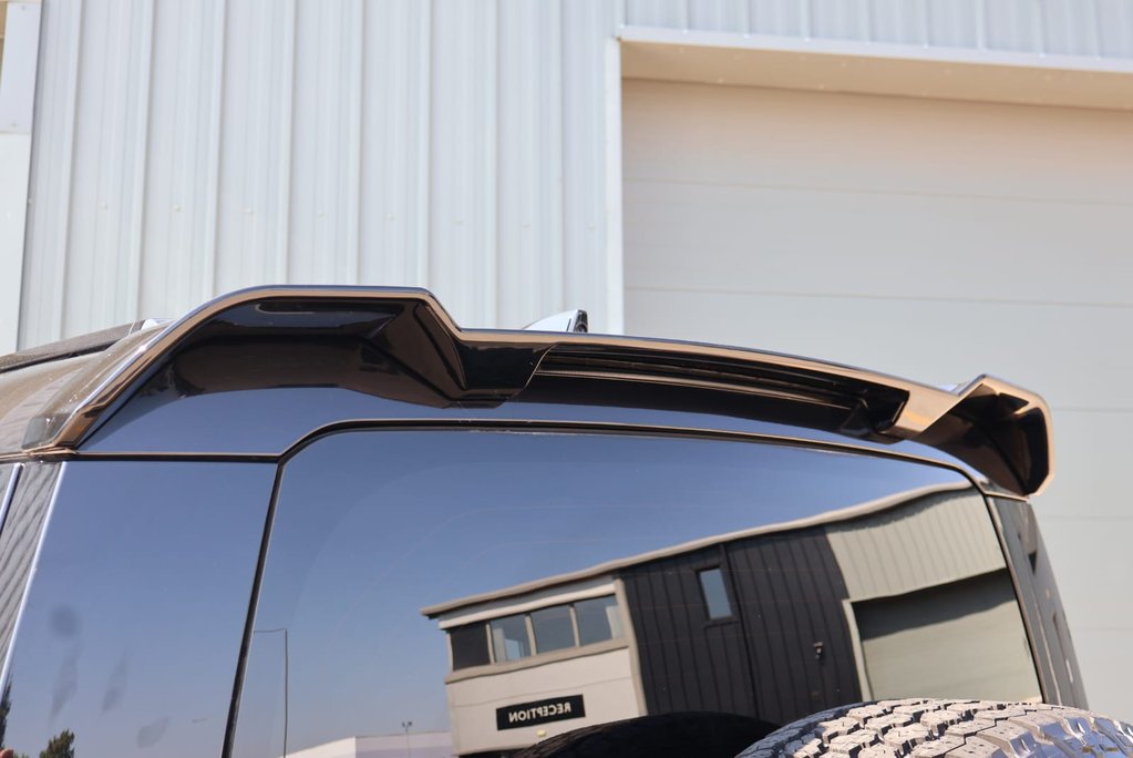 Land Rover Defender 110 D250 HARD TOP SE MHEV styled by Seeker BIG SPEC 14