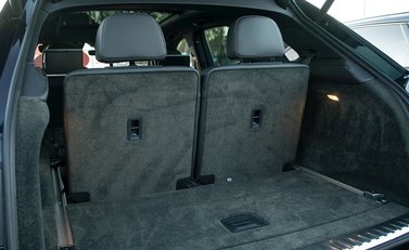 Bentley Bentayga V8 33