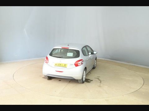 Peugeot 208 ACTIVE 6