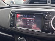 Toyota Yaris VVT-I SR 19