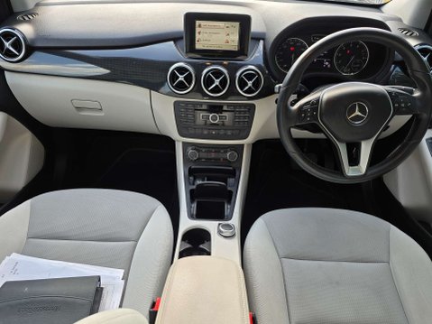 Mercedes-Benz B Class 1.6 B180 BlueEfficiency SE Auto 5dr 7