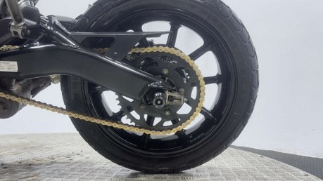 Ducati Scrambler 400 SIXTY 2 2016 14K NEW MOT A2 READY FULL SERVICE SPORTS EXHAUST 400CC 9