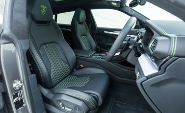 Lamborghini Urus 11
