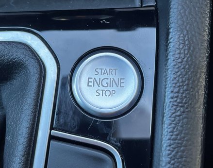 Volkswagen Passat 1.5 Passat R-Line TSi Evo 5dr 56