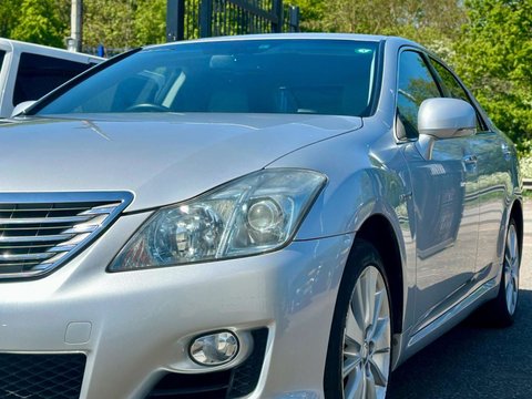 Toyota Crown 3.5 Hybrid Special Edition 5dr 8