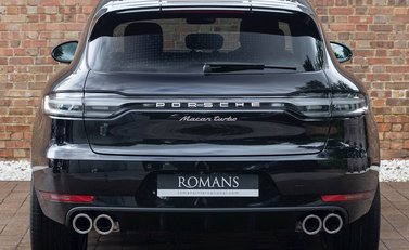 Porsche Macan Turbo 5