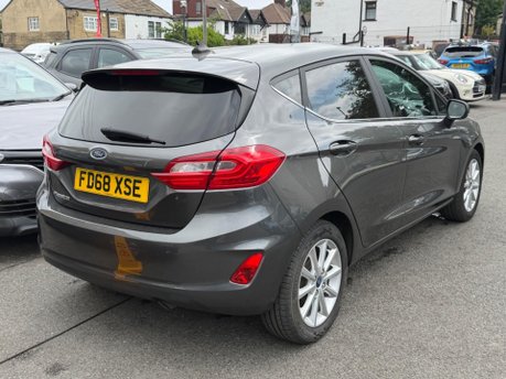 Ford Fiesta TITANIUM 9