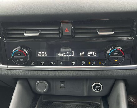 Nissan Qashqai 1.3 Qashqai N-Connecta DiG-T MHEV 5dr 50