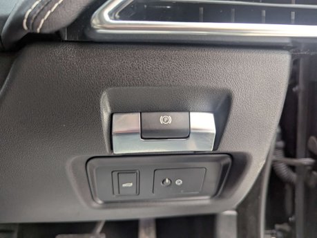 Jaguar XE 2.0 XE R-Dynamic S D Auto 4dr 74