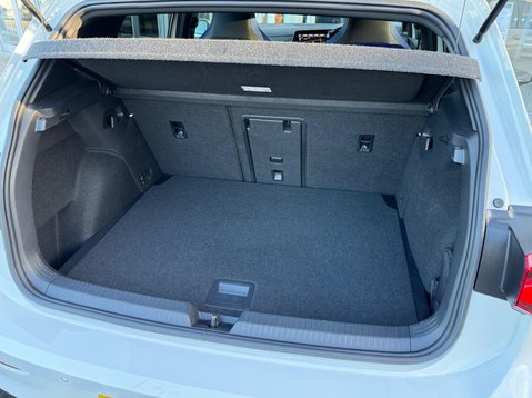 Volkswagen Golf 2.0 TSI R DSG 4Motion Euro 6 (s/s) 5dr 11