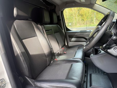 Peugeot Expert BLUEHDI PROFESSIONAL L1 17