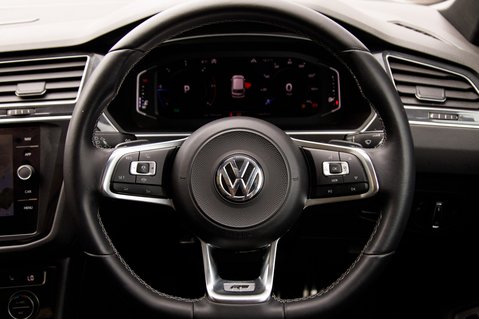 Volkswagen Tiguan R-LINE TECH TDI 4MOTION DSG 15