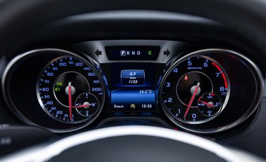 Mercedes-Benz SL Class SL63 AMG 26