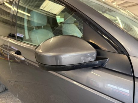 Land Rover Discovery Sport 2.0 TD4 HSE 4WD Euro 6 (s/s) 5dr 38