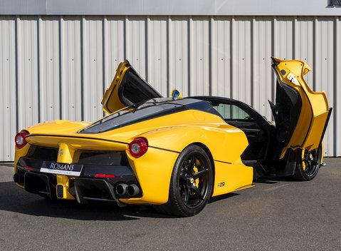 Ferrari LaFerrari Aperta 8