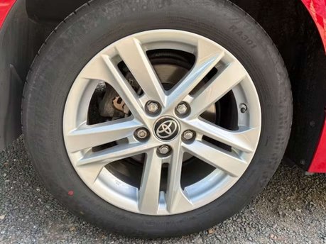 Toyota Corolla 1.8 VVT-h GPF Icon Tech Hatchback 5dr Petrol Hybrid CVT Euro 6 (s/s) (122 p 32