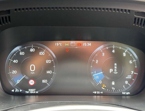 Volvo XC60 2.0 XC60 R-Design B5 MHEV Auto 5dr 20