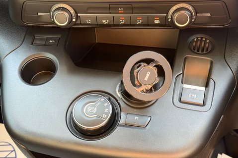 Toyota Proace City L1 DESIGN - NO VAT - AUTO - 1.5 DIESEL - REVERSE CAM - CARPLAY 26