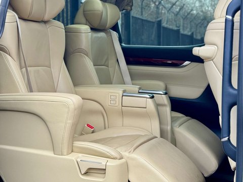 Toyota Alphard 3.5 V6 EXECUTIVE LOUNGE 7 SEAT 19