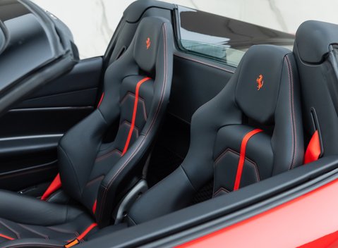 Ferrari 488 SPIDER 34