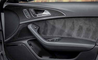 Audi RS6 Avant Performance 22