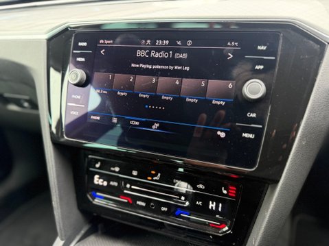 Volkswagen Passat 1.4 TSI 13kWh GTE DSG Euro 6 (s/s) 4dr 43